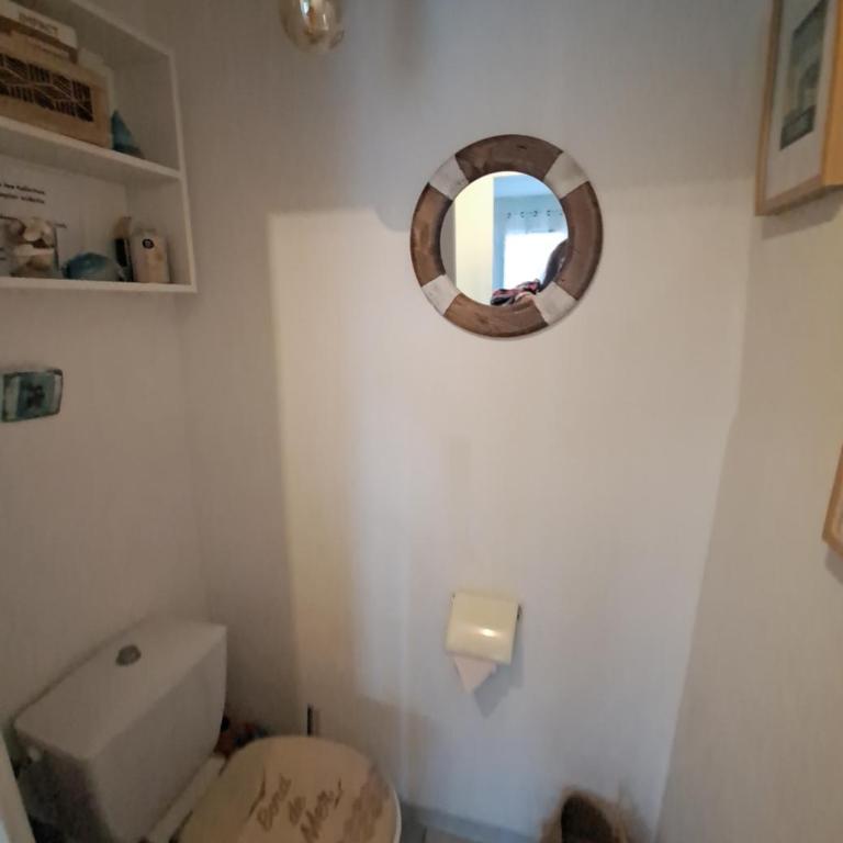 libre du 21 juin au 4 juillet venez prendre la fraîcheur en bord de lac et plage de Barcarès à 800m cabane rénovée 8 couchages possibles - Haus mit 3 Schlafzimmern - 19