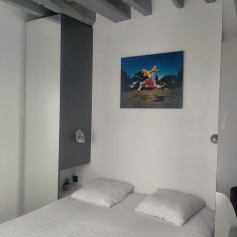 Élégant 2 pièces, Rue du Temple, Calme, 100m métro République - Appartement 1 Chambre - 15