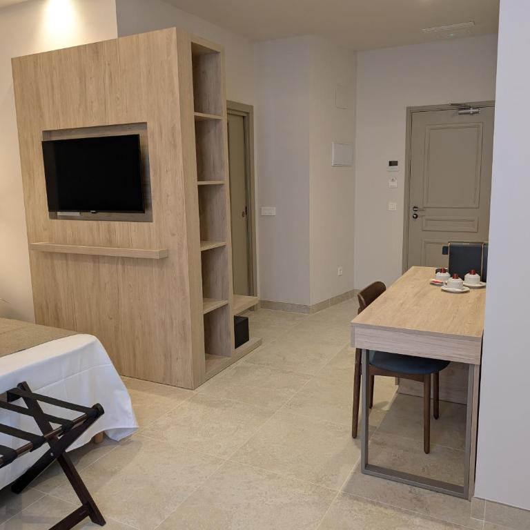 Hotel San Lorenzo Boutique Catedral - Triple Room - 6