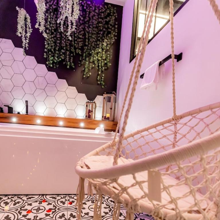 SWEET LEONE II -appartement avec spa privé-Lyon Place Terreaux - One-Bedroom Apartment - 21