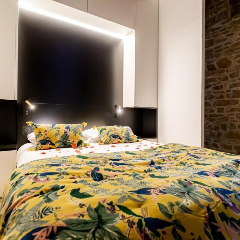 SWEET LEONE II -appartement avec spa privé-Lyon Place Terreaux - One-Bedroom Apartment - 4