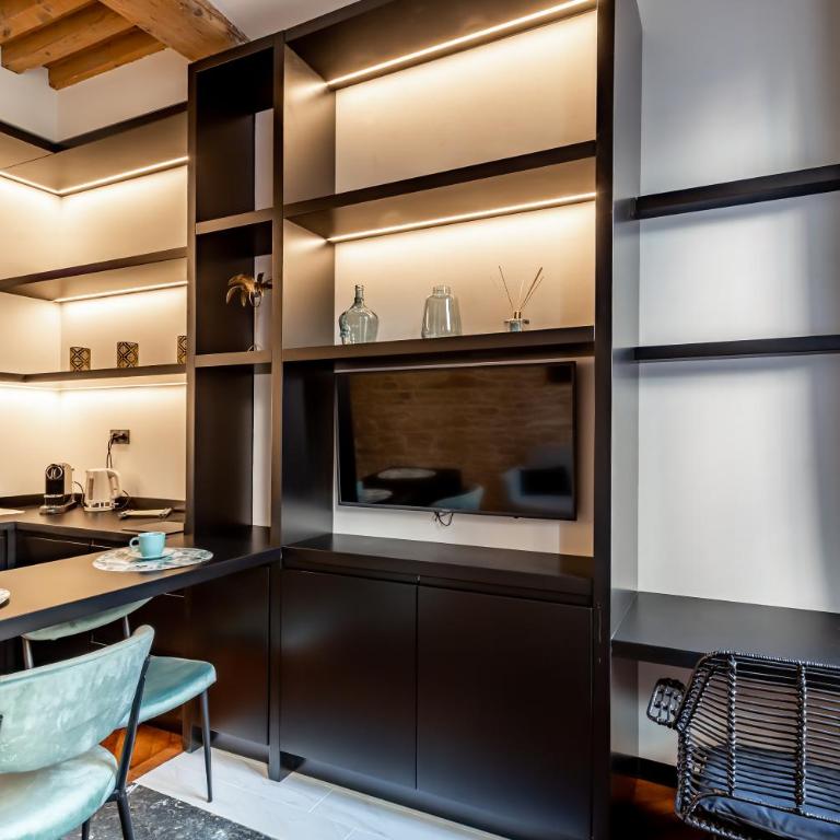 SWEET LEONE II -appartement avec spa privé-Lyon Place Terreaux - One-Bedroom Apartment - 15