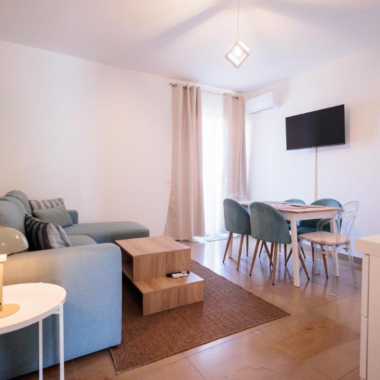 Residence Maison Raha - Appartamento con 2 Camere da Letto e Balcone - 1