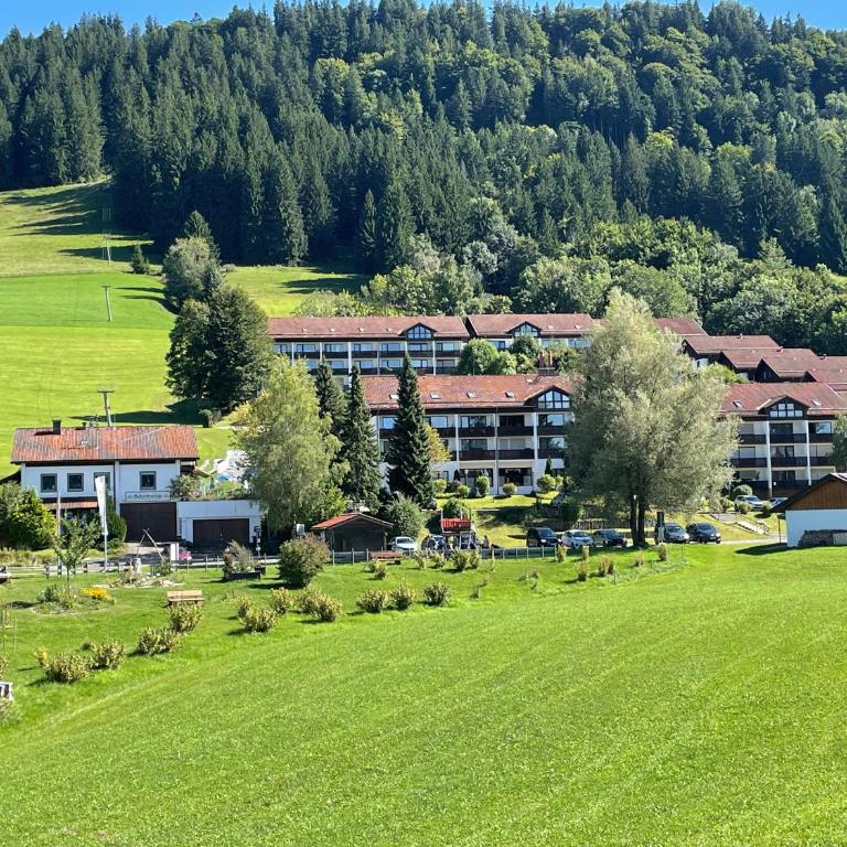 Familienauszeit Indoorpool, Sauna, Netflix, Disney, optional Vielpass Karte, inkl Bettwäsche Handtücher Reinigung - Apartment mit 1 Schlafzimmer - 2