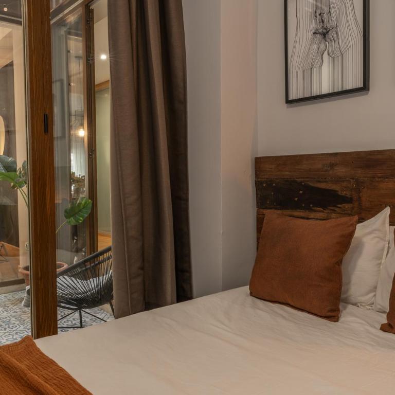 Calma Center Granada - Two-Bedroom Apartment - 24