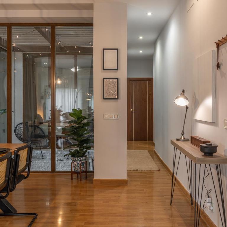 Calma Center Granada - Two-Bedroom Apartment - 26