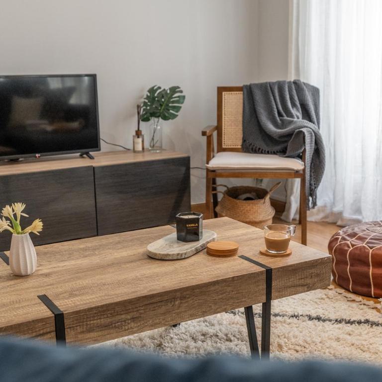Calma Center Granada - Two-Bedroom Apartment - 60