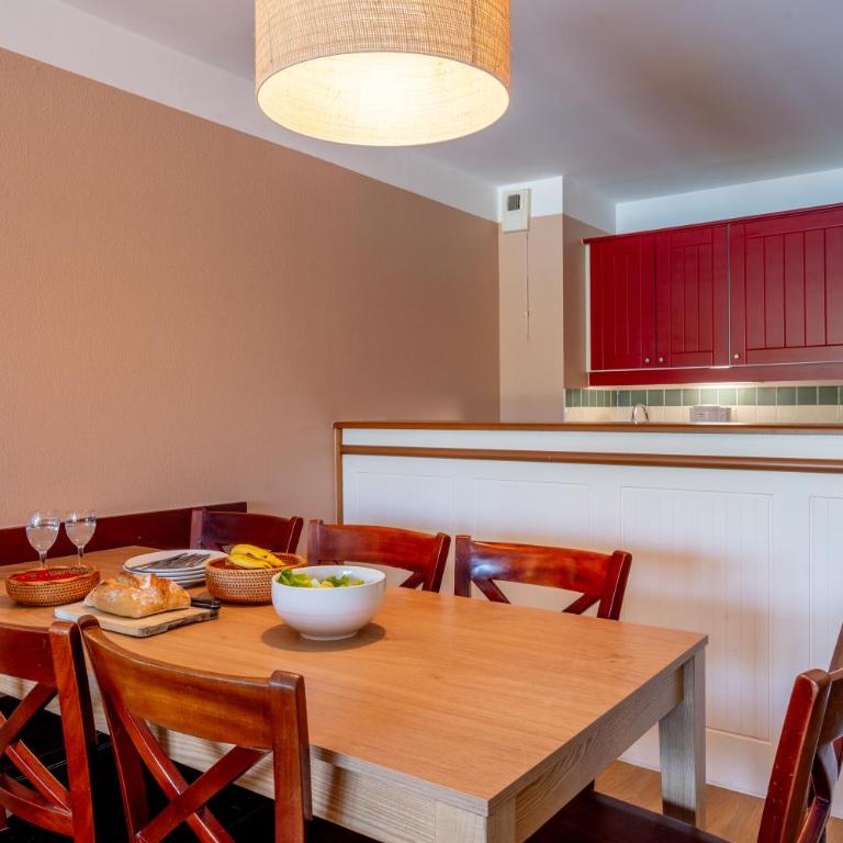 Résidence Pierre & Vacances Le Domaine de Gascogne - Appartement Supérieur 2 Chambres avec Coin Nuit et Terrasse ou Balcon (8 Personnes) - 11