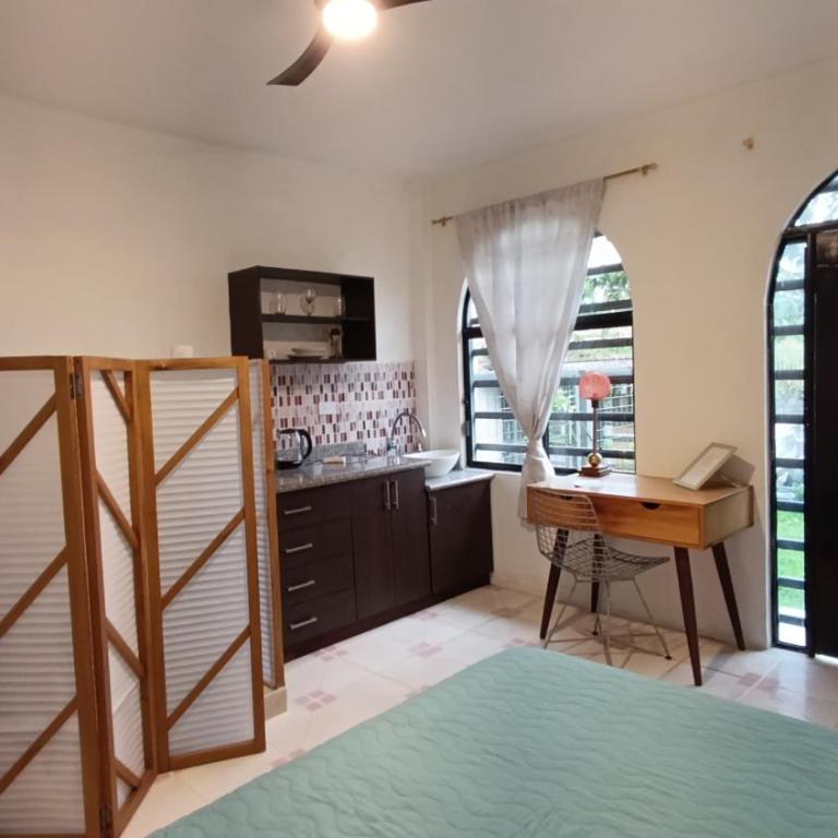 Habitación en la zona centro de Macas con parqueadero privado - Habitación Doble con baño privado - 9