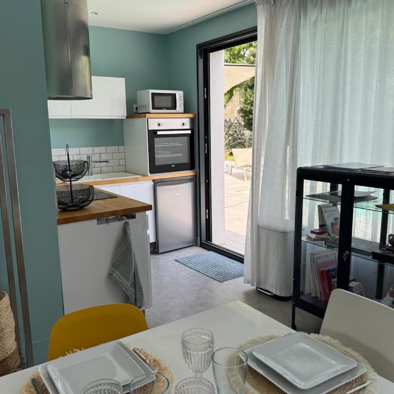 Lovely guest house with free parking - Maison 2 Chambres - 38