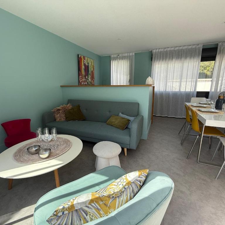 Lovely guest house with free parking - Maison 2 Chambres - 54