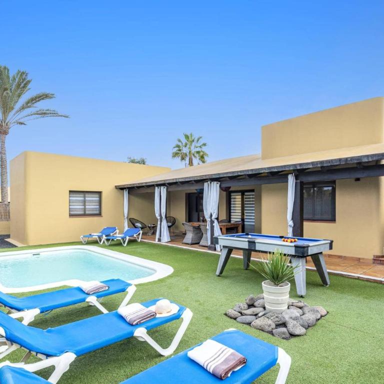 Villa Papagayo Deluxe by Villa Plus - Villa - 11