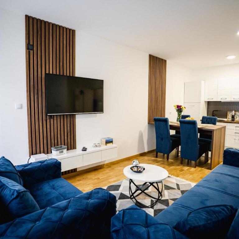 Lilys LUX apartman - Studio Apartment with Balcony - 9