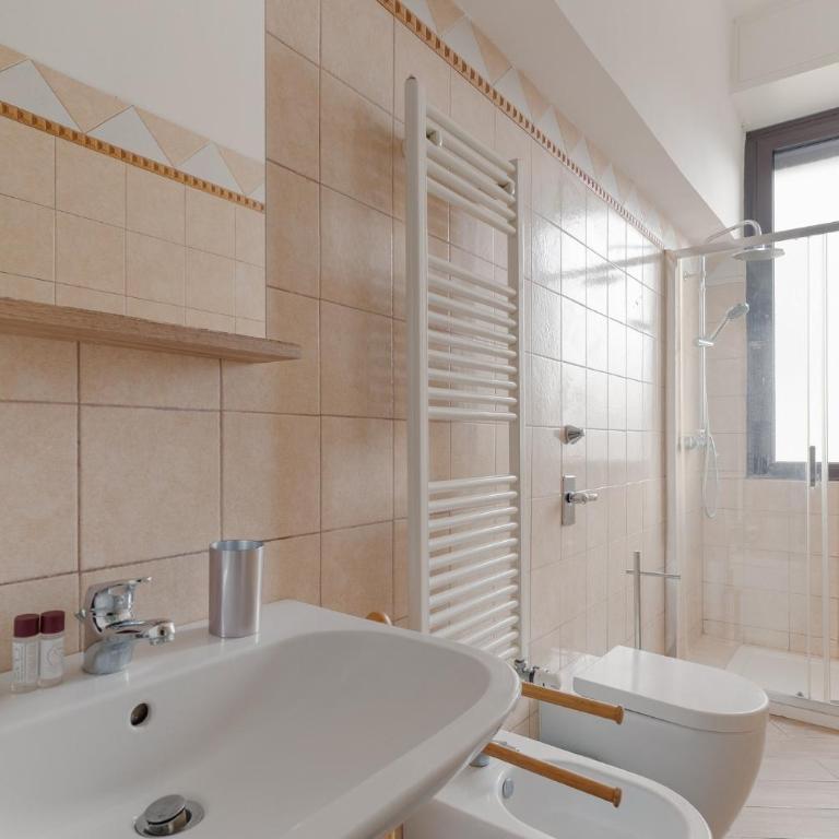 GuestHost - Farini Apartment for 6 people Milan - Appartamento con 3 Camere da Letto - 24