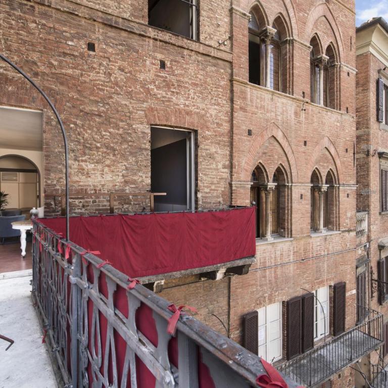 La Terrazza Sul Campo-Rooms Only - Suite con Vista Città - 15