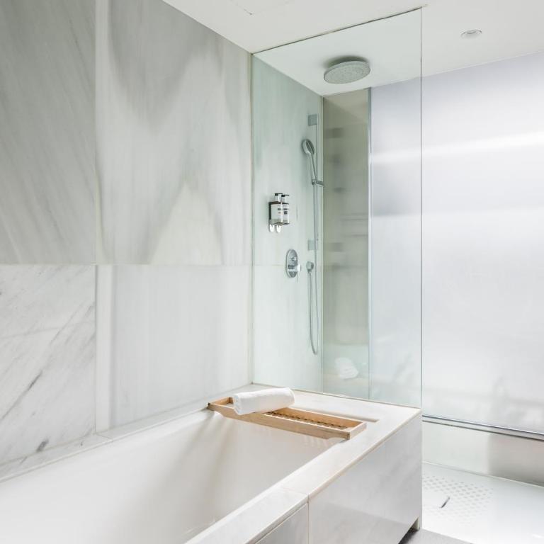 Hotel Royal Passeig de Gracia - Junior Suite with Terrace - 4