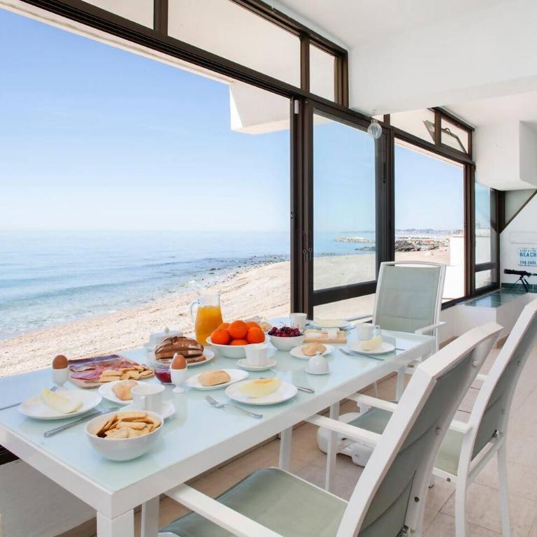 Seaside Paradise - Walk-In, 5 Meters to the Ocean - Three-Bedroom Apartment - 5
