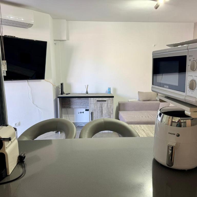 Vibrant Seaside Apartment in Central Los Cristianos - Apartamento de 1 dormitorio con vistas - 20