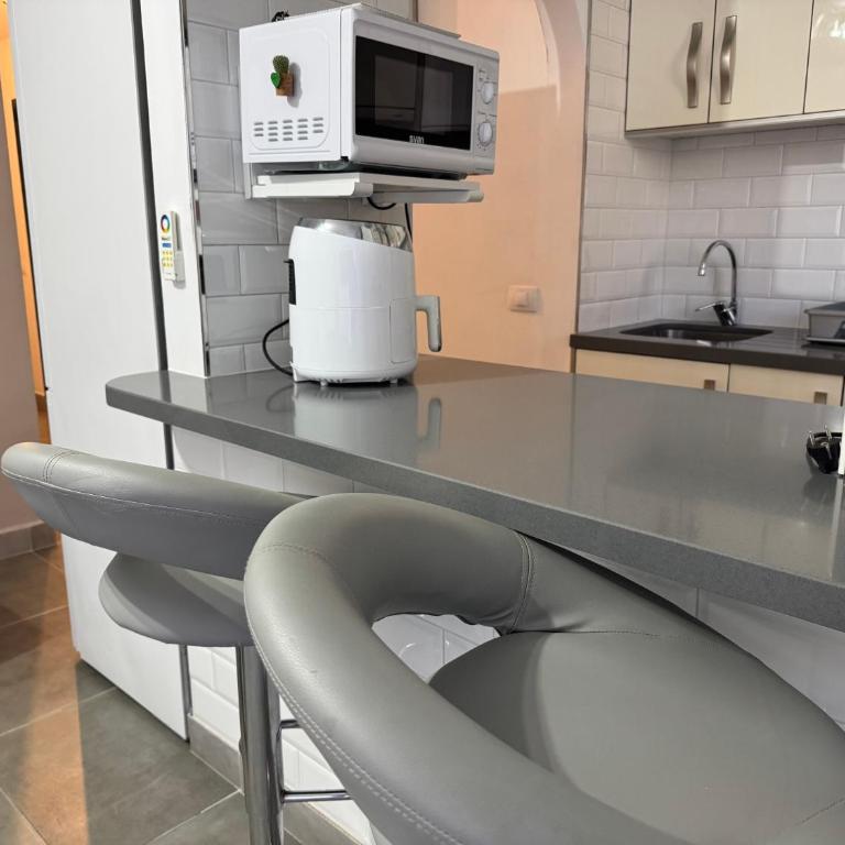 Vibrant Seaside Apartment in Central Los Cristianos - Apartamento de 1 dormitorio con vistas - 18