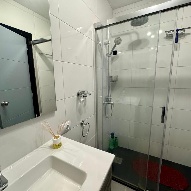 Vibrant Seaside Apartment in Central Los Cristianos - Apartamento de 1 dormitorio con vistas - 10