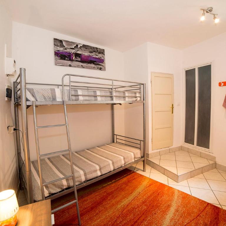 Residence San Zeno - vicino centro,lago parcheggio - Two-Bedroom Deluxe Apartment - 13