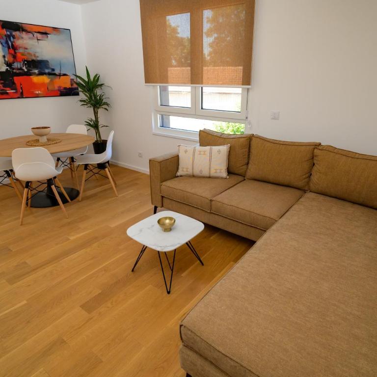 GueZt Dobanovačka 93A - One-Bedroom Apartment - 1