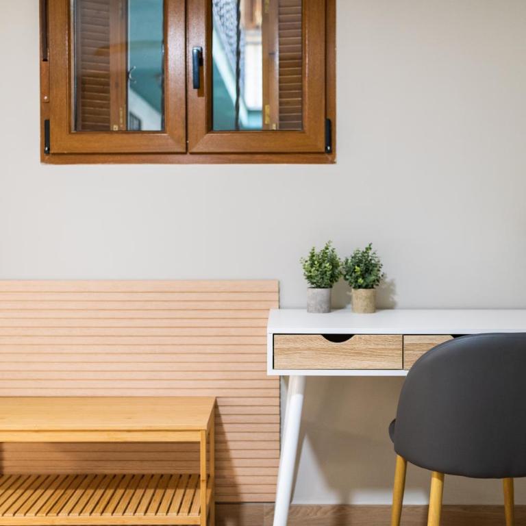 Precioso apartamento reformado centro Granada - Two-Bedroom Apartment - 10