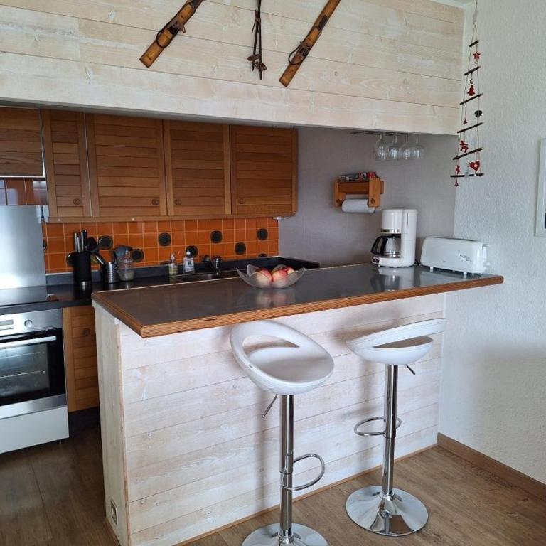 Appartement 2 pièces avec balcon et cuisine équipée aux Angles - Appartamento con 1 Camera da Letto - 10