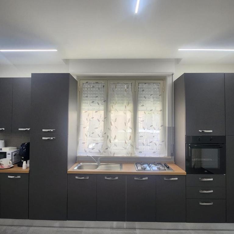 Soggiorno di Charme con 6 posti letto e parcheggio privato - Casa Vacanze - 3