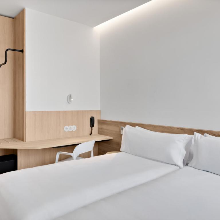 B&B HOTEL Alicante Aeropuerto - Double or Twin Room - 2