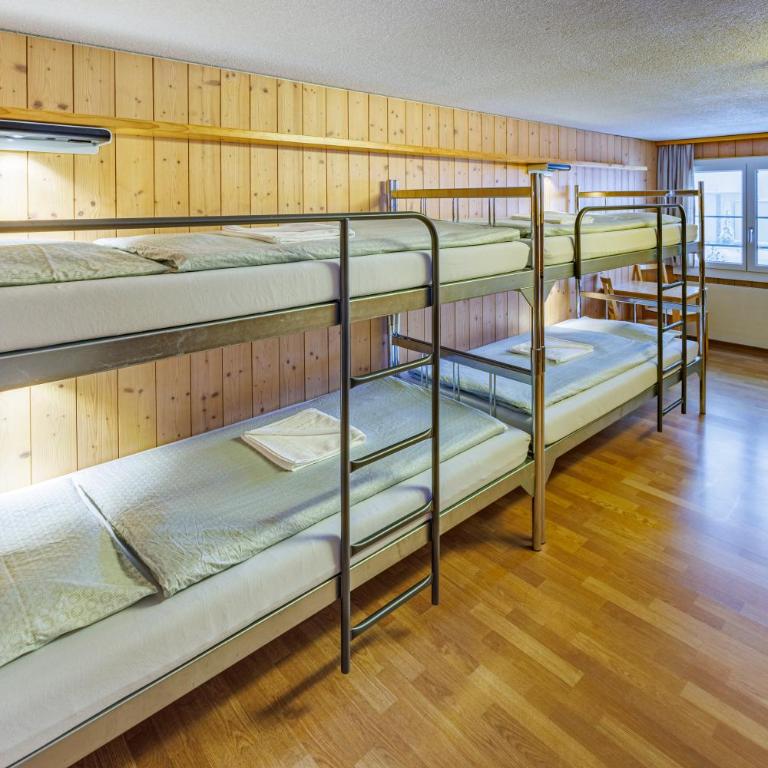 Engelberg Youth Hostel - Dormitorio Misto con 6 Posti Letto - 5
