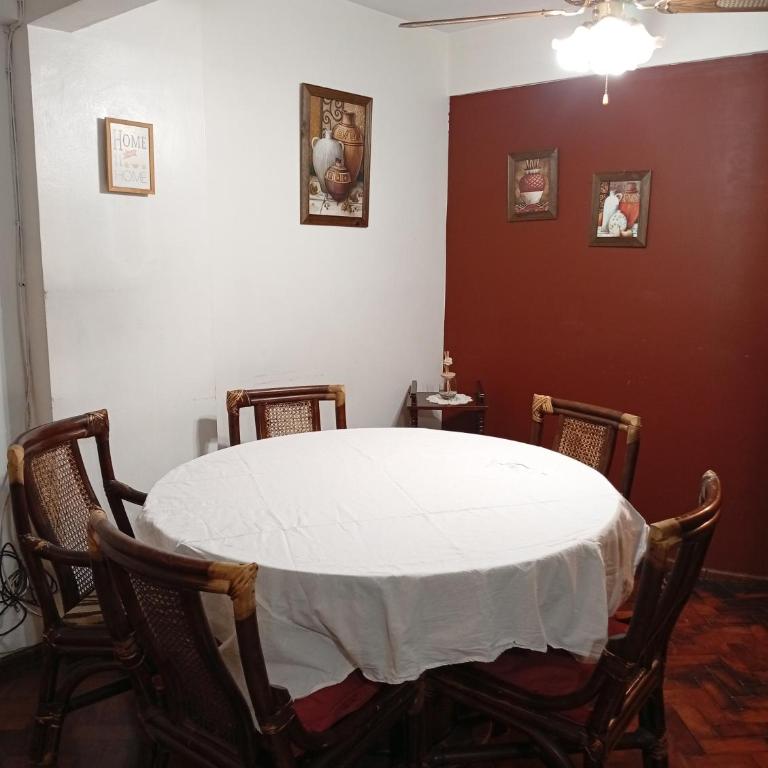 Cómodo 2 dormitorios sobre Bv Oroño Ideal familias - Two-Bedroom Apartment - 5