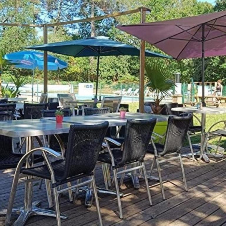 Lacanau, 6 personnes, à côté du lac, sous les pins au calme - Three-Bedroom House - 42
