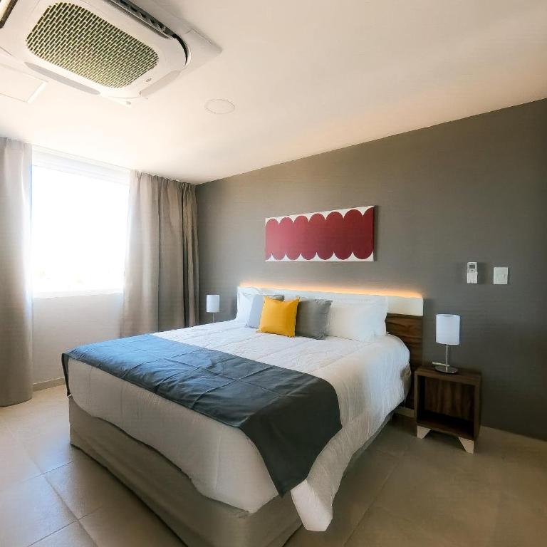 Ramada Residences by Wyndham Puerto Madryn CQ Gales - One-Bedroom King Apartment - Mobility Accessible with Sofa Bed/Non-Smoking - 1