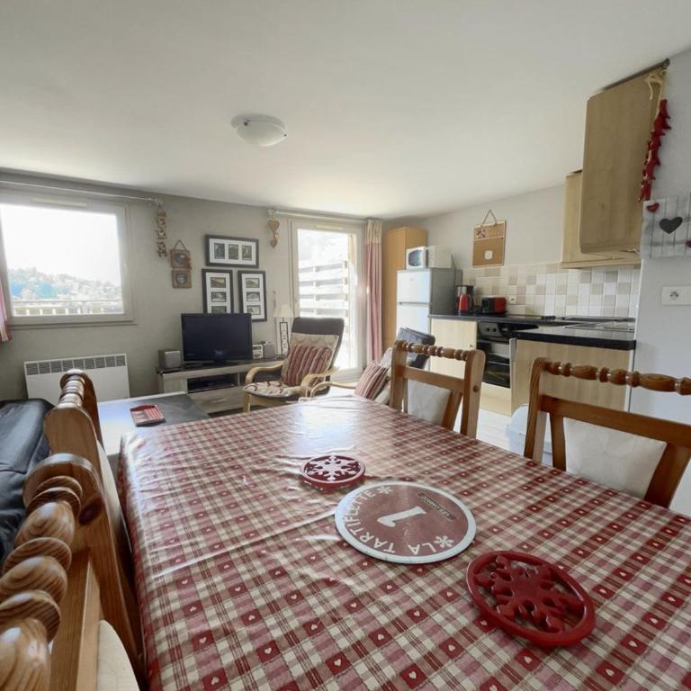 Appartement cosy 4/5 pers, balcon, proche télécabine, WiFi, garage - FR-1-572-81 - Apartamento - 5