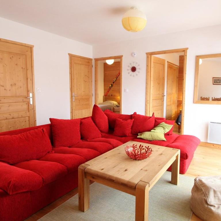 3 pièces cosy : Jardin, Wifi, Parking, 700m des pistes, 50m des commerces - FR-1-572-44 - Apartment - 1