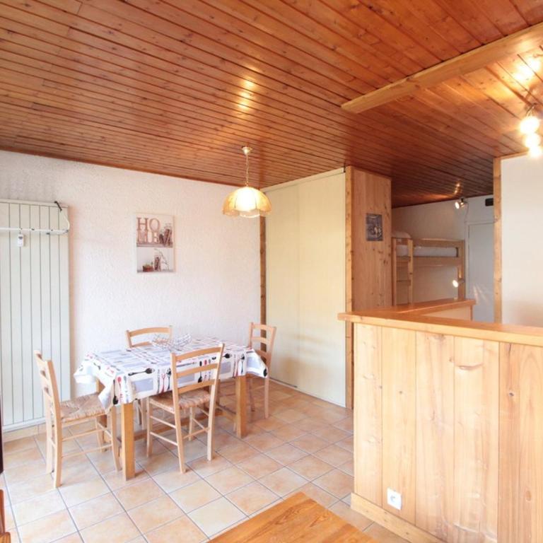 Studio 4 pers, centre village, 450m télécabine, balcon, casier à skis, animaux acceptés - FR-1-572-211 - Studio - 7