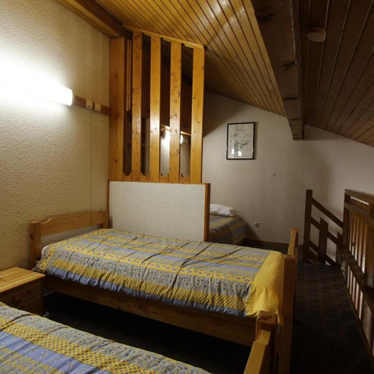 Appartement cosy 5 pers., pied des pistes, balcon est, proche commerces, parking & services - FR-1-572-94 - Appartement - 2