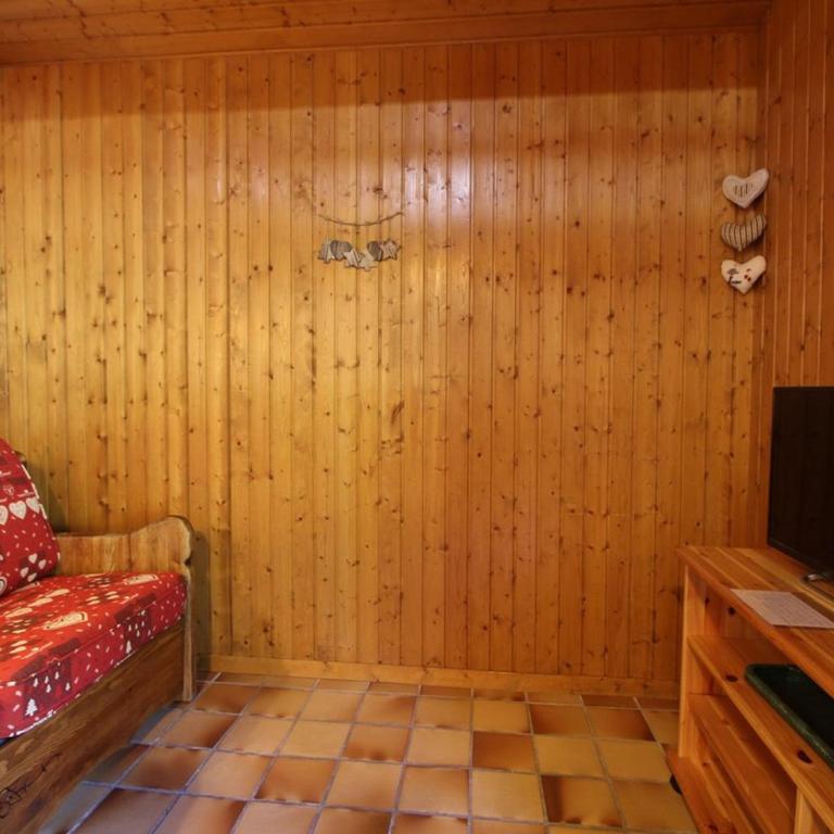 Appartement cosy 5 pers., pied des pistes, balcon est, proche commerces, parking & services - FR-1-572-94 - Appartement - 8