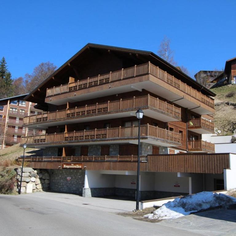 Appartement cosy 6 personnes avec garage, terrasse et wifi au cœur du village, proche pistes et commerces - FR-1-572-251 - Apartment - 8