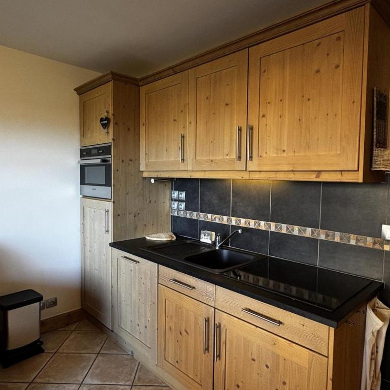 Appartement cosy 6 personnes avec garage, terrasse et wifi au cœur du village, proche pistes et commerces - FR-1-572-251 - Apartment - 10
