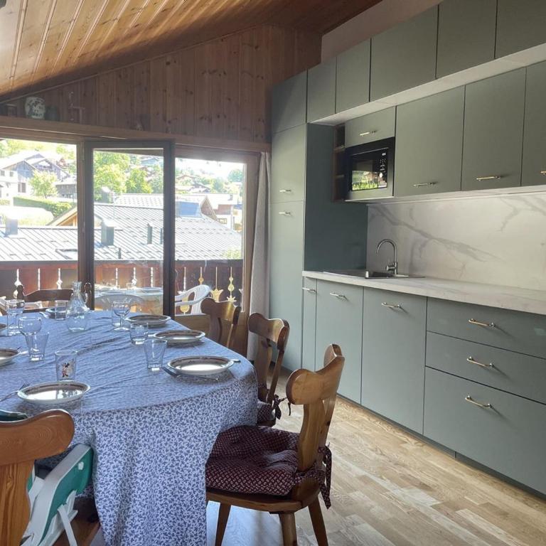 Duplex lumineux 3 pièces, 7 pers, 3 balcons, proche pistes et commerces, parking, ski bus - FR-1-572-72 - Apartamento - 5