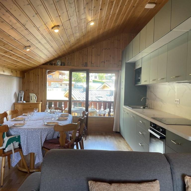 Duplex lumineux 3 pièces, 7 pers, 3 balcons, proche pistes et commerces, parking, ski bus - FR-1-572-72 - Apartamento - 6