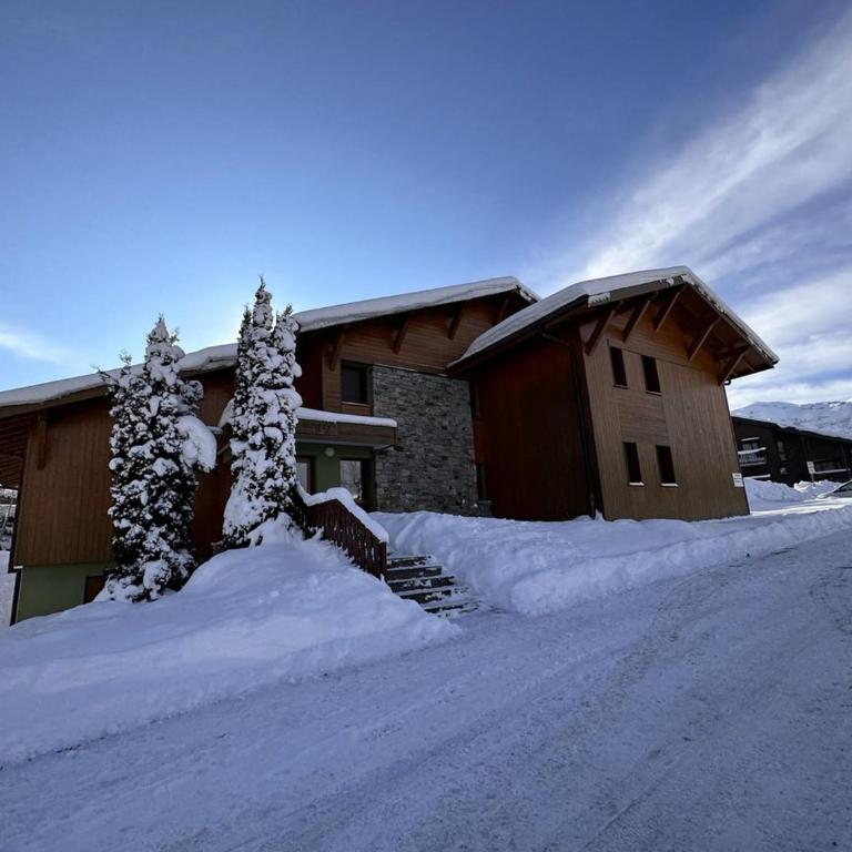 Appartement 3 chambres, 2 sdb, parking, proche pistes, équipements de standing - Three-Bedroom Apartment - 9