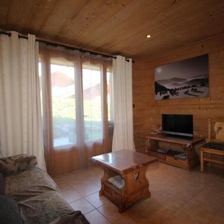 Appartement cosy 2 pièces pour 6 pers. avec terrasse et parking, proche des pistes et commerces. - FR-1-572-84 - Appartement - 3