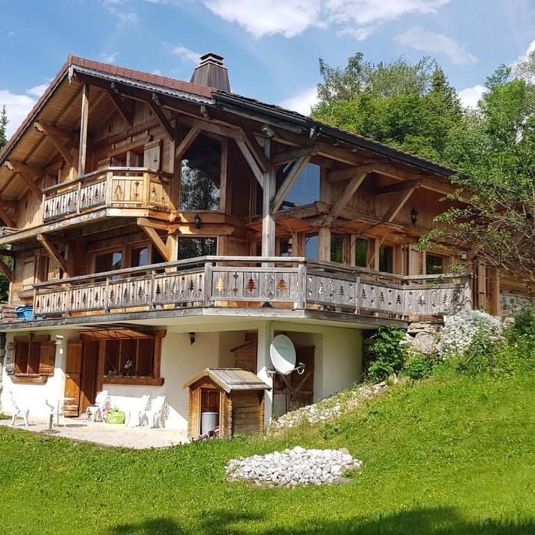 Chalet cosy 12 pers. à 1km des pistes, 5 ch., WiFi, cheminée, abri voiture - FR-1-572-30 - Chalet - 15