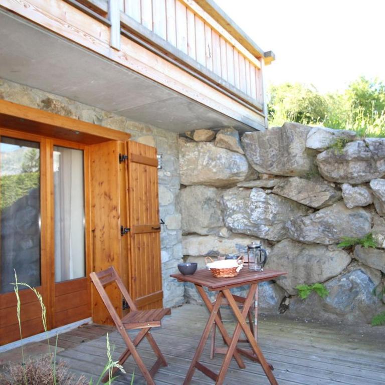 Appartement cosy 2 pièces pour 6 pers. avec terrasse et parking, proche des pistes et commerces. - FR-1-572-84 - Appartement - 7
