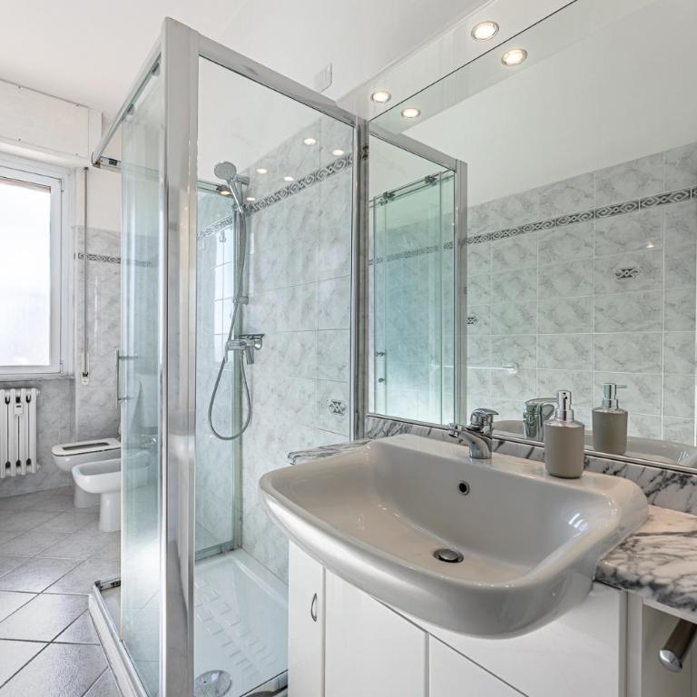 Strategic Center Location - Train - Cruise & Beach - One-Bedroom Apartment - 13