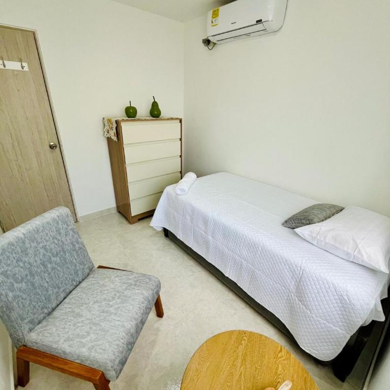 Beach Nearby Stunning Views Ultimate Comfort - Two-Bedroom Apartment - 6