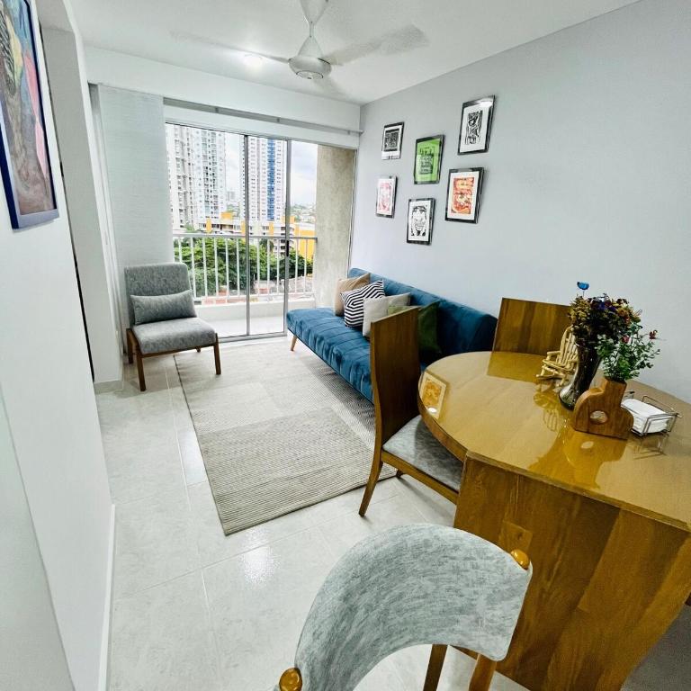 Beach Nearby Stunning Views Ultimate Comfort - Two-Bedroom Apartment - 7
